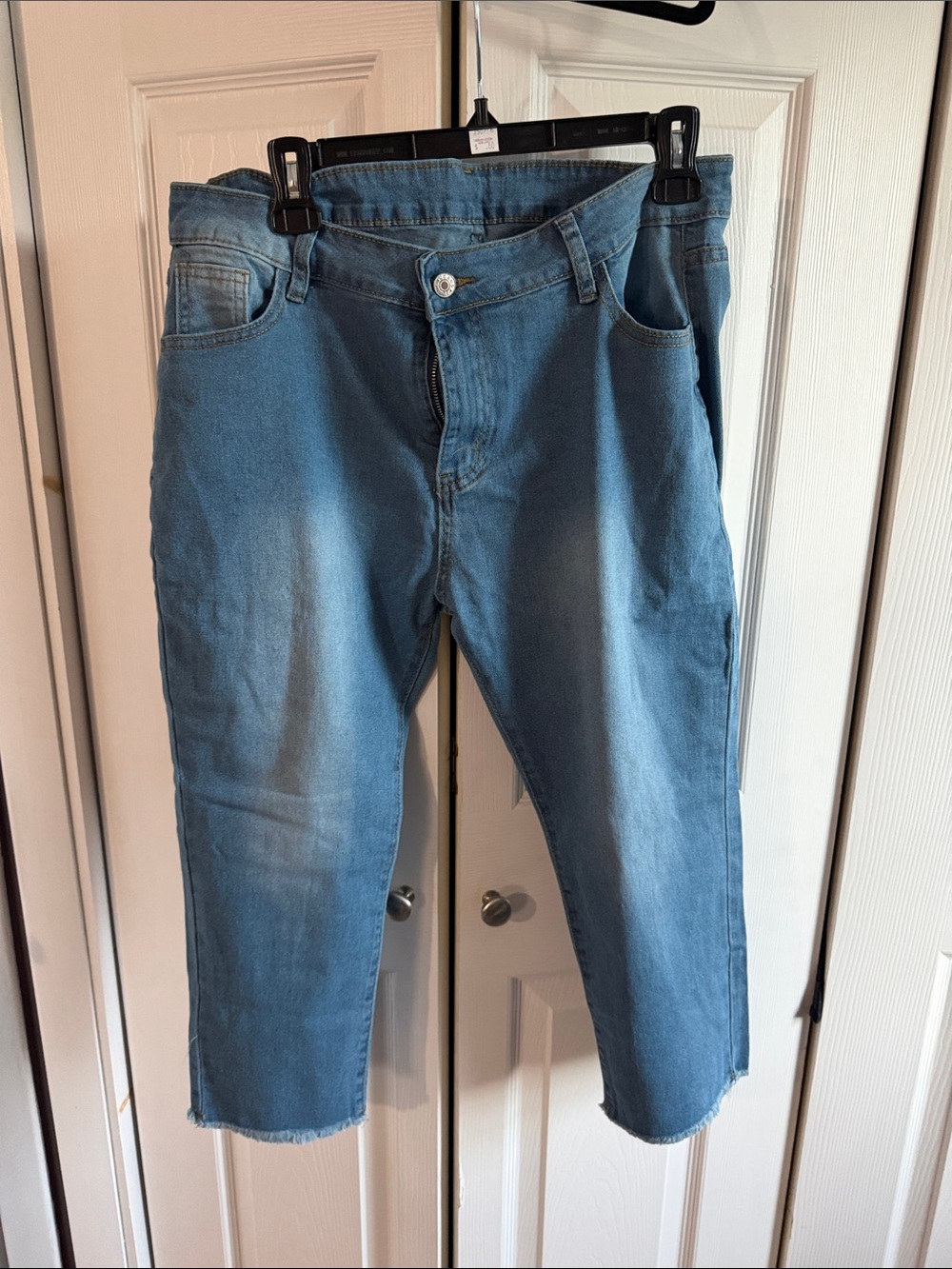 Women's Cropped Ankle Jeans — Light Blue